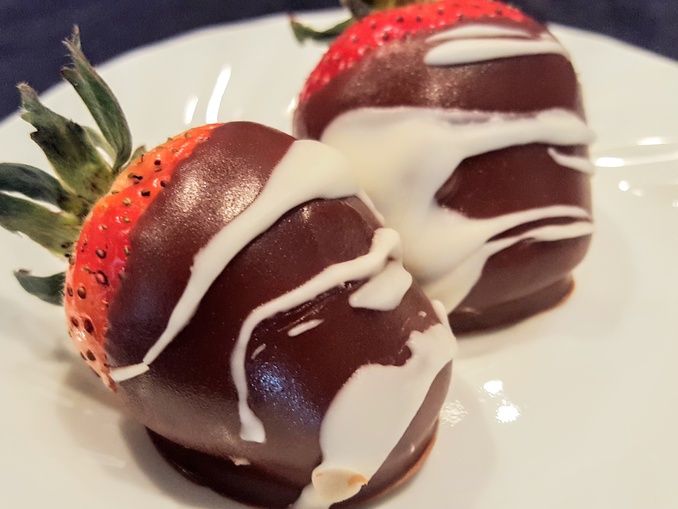 Chocolate-Covered Strawberries – CuisineByKristine